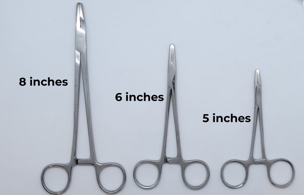 A set of stainless steel Mayo-Hegar needle holders in varying sizes, with serrated teeth, displayed on a white background.