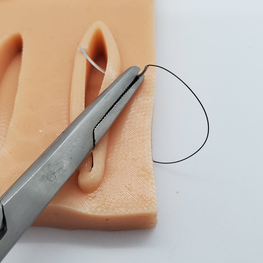 The Suture Buddy Mini - KIT - Practice your suture kills!
